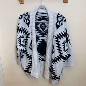 CARDIGAN SIZE LARGE BLACK AND WHITE